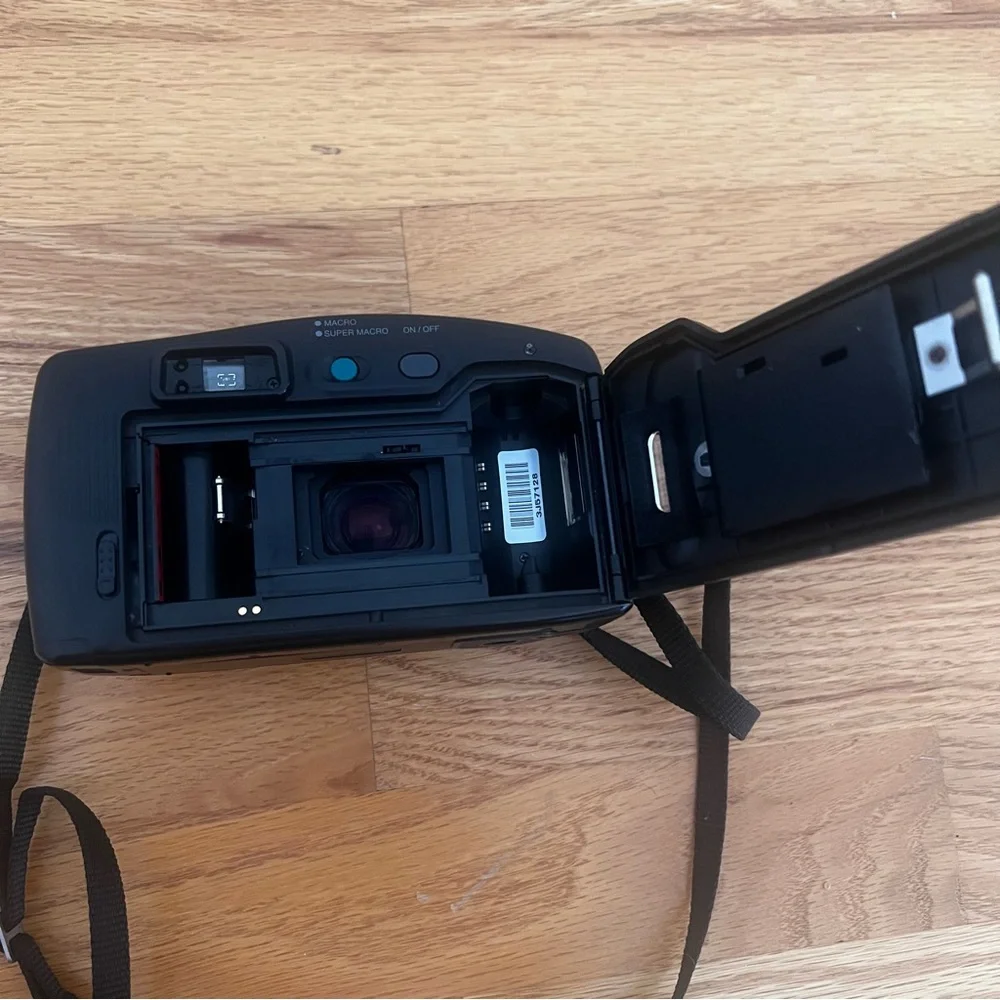 📸 Vintage Samsung Maxima Zoom 105 35mm Film Camera | Super Macro 90s Retro Style